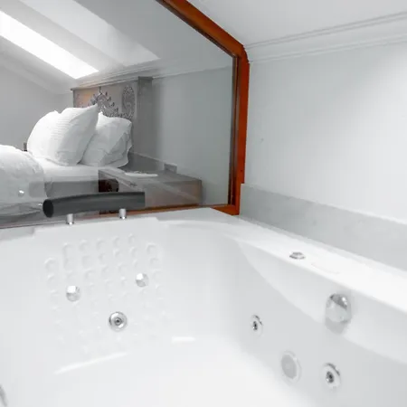 Kocin Luxury Boutique *