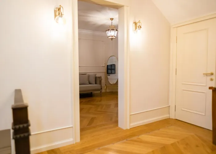 Kocin Luxury Boutique *