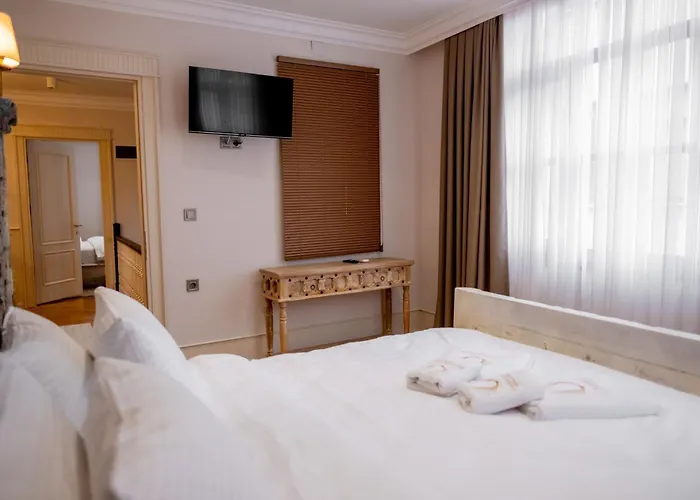 Kocin Luxury Boutique *